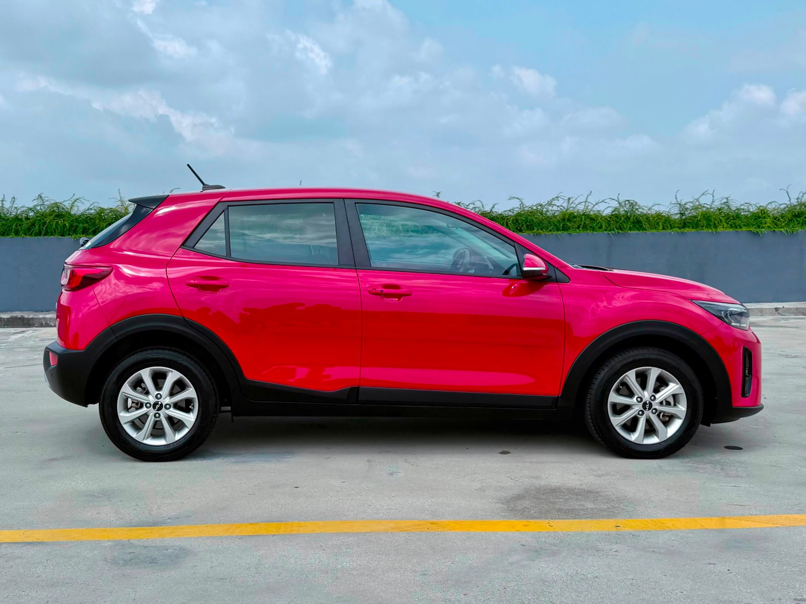 Kia Stonic 1.0 MHEV photo 4